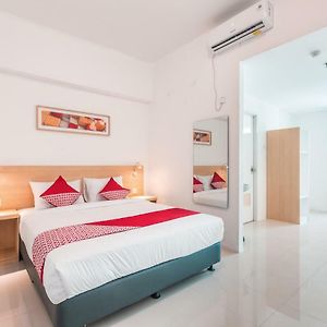 Kamar double standard